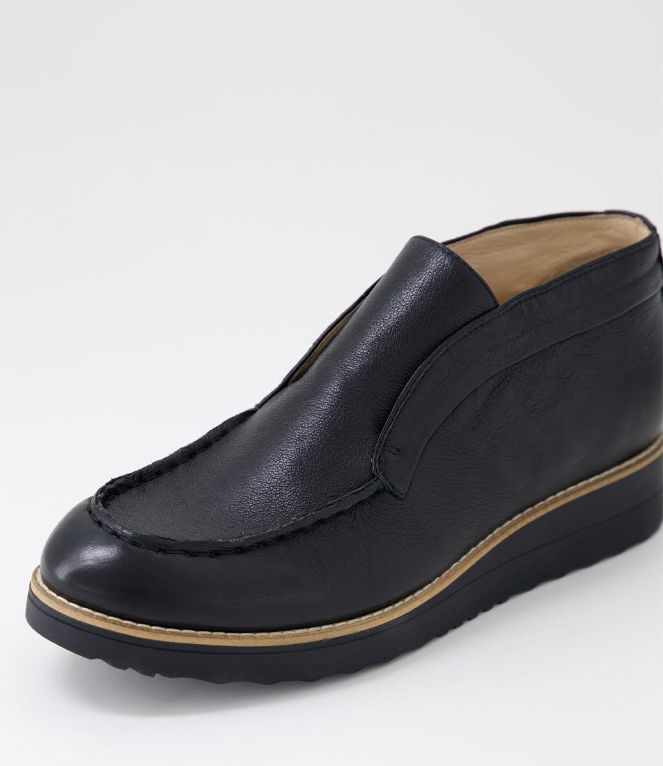 Onott Black Leather Ankle Boots