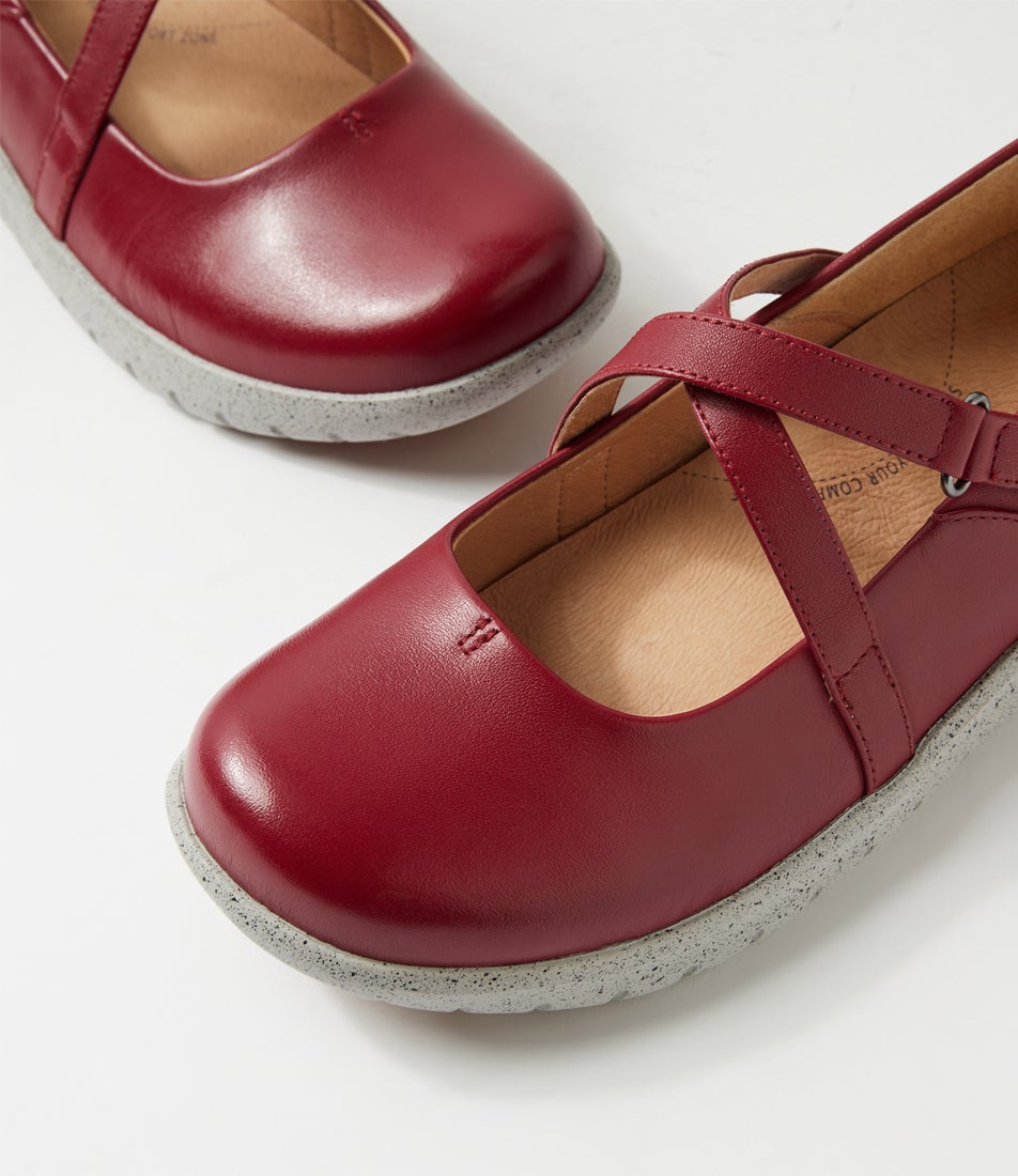 Soffees Xf Pinot Leather Flat Shoes