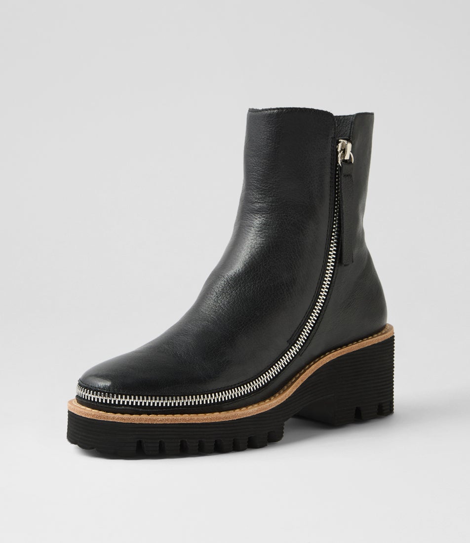 Wilie Black Leather Ankle Boots
