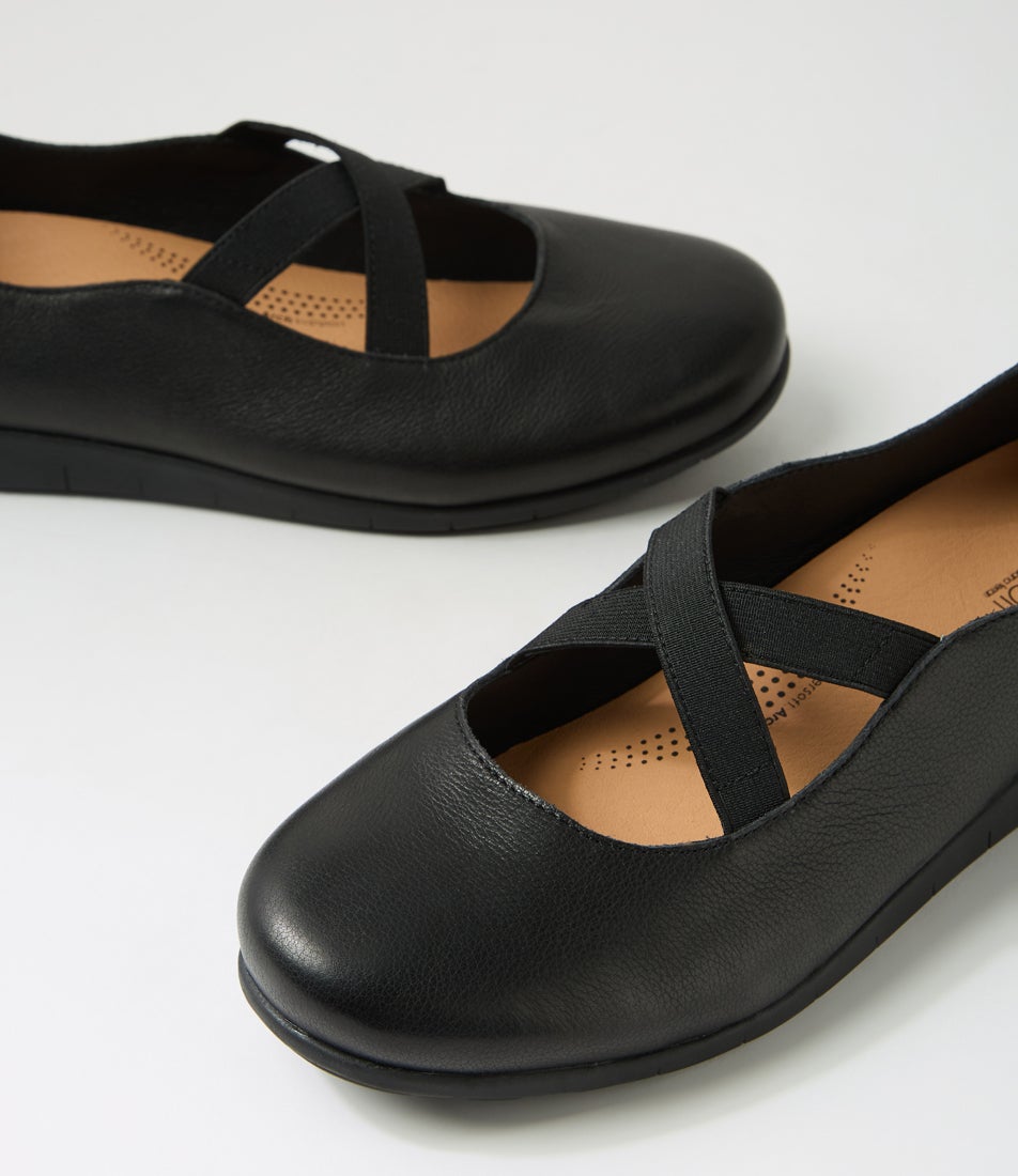 Brookyi Black Wide Fit Leather Flat Shoes