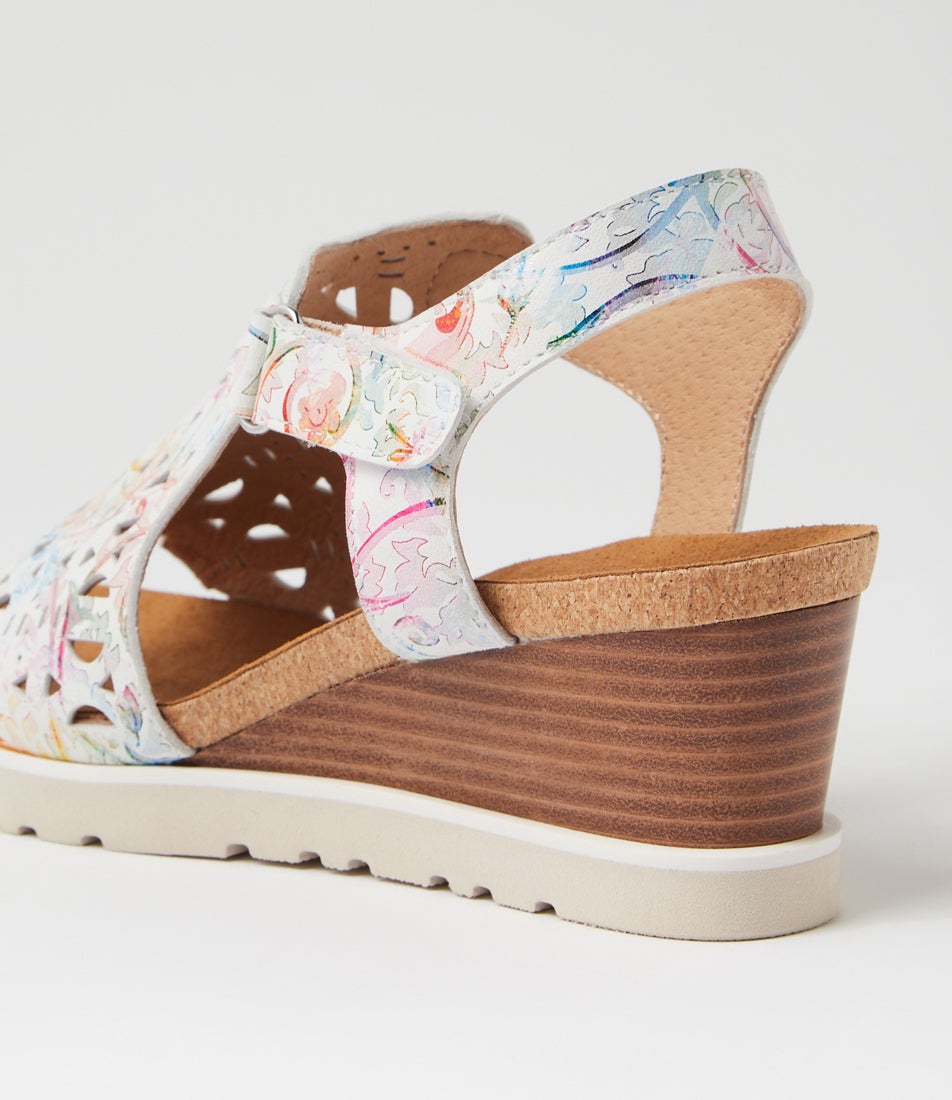 Prillo W Almond Floral Leather Sandals