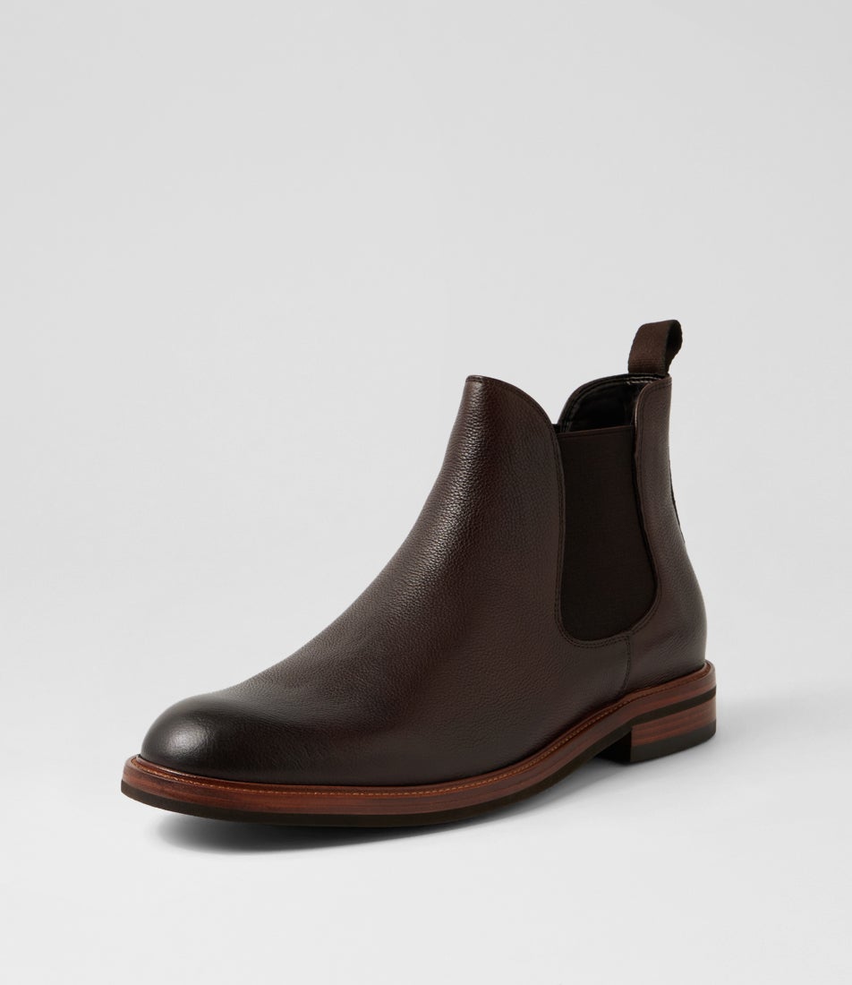 Nudge Brown Leather Flat Shoes