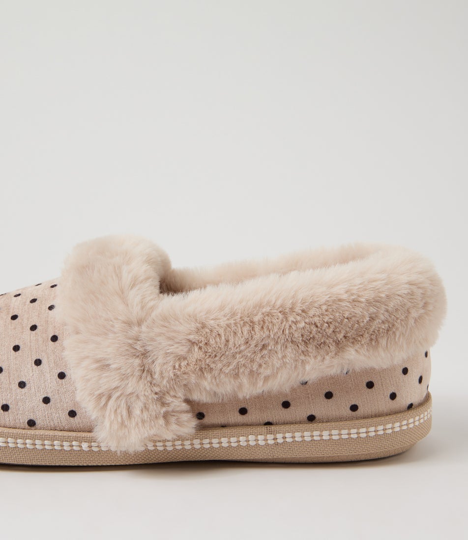 Slipon Beige Spot Velvet Slippers