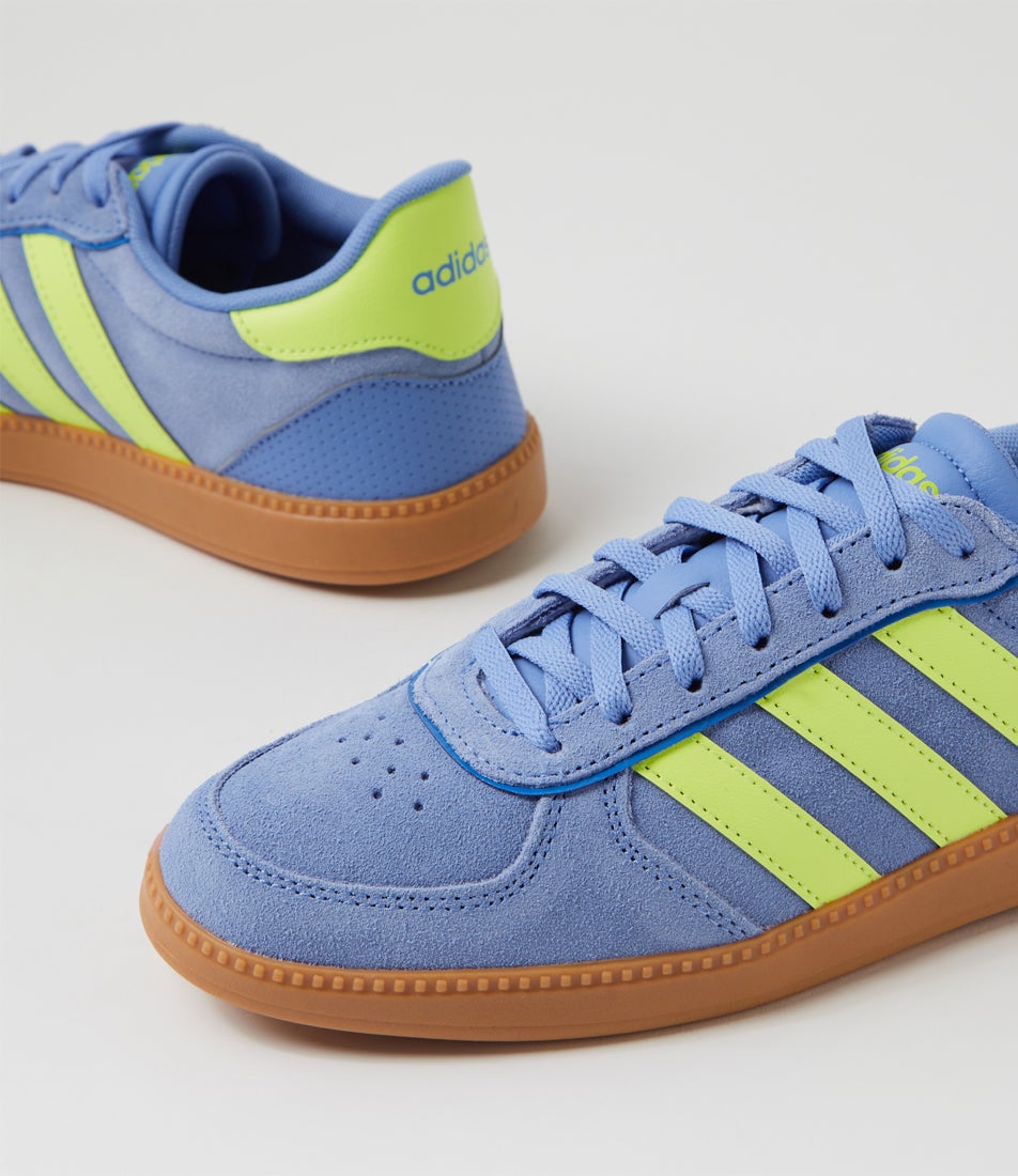 Breaknet Sleek W Blue Fusion Hi Res Yellow Gum Fabric Sneakers