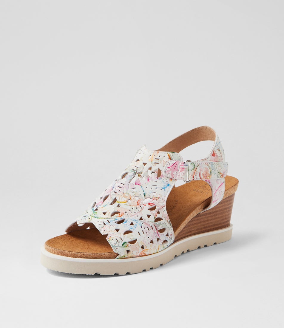 Prillo W Almond Floral Leather Sandals