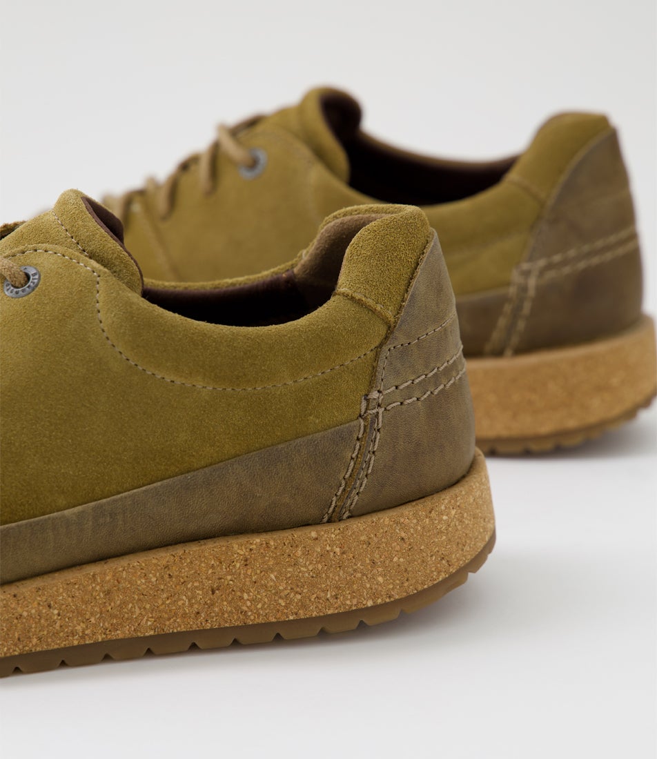 Honnef Low Mens Tea Suede Sneakers