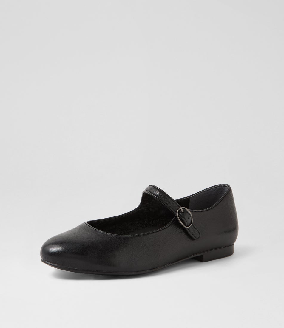 Chimi Xw Black Leather Flat Shoes