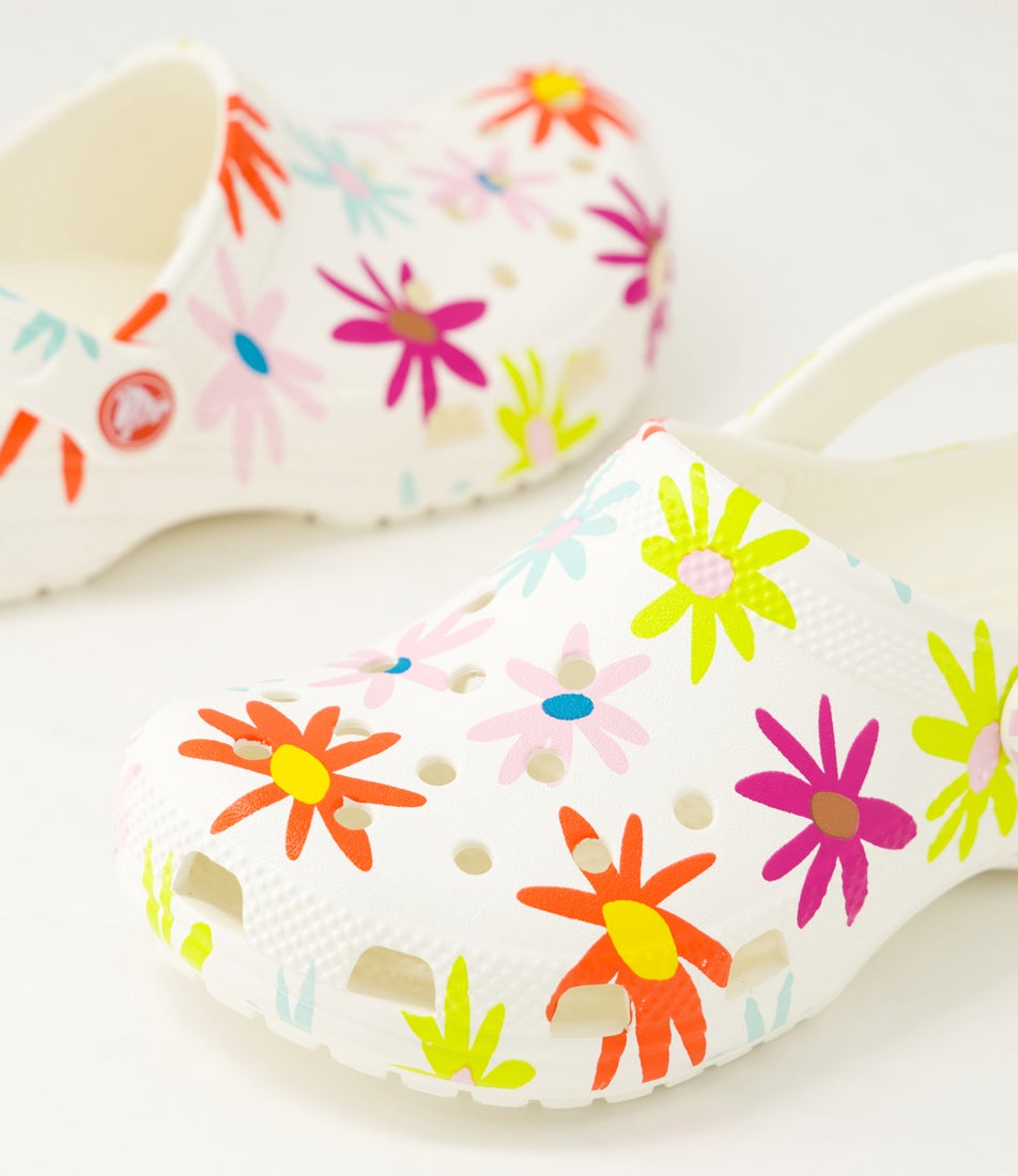 Daisy Graphic Clog Junior Chalk Croslite Sandals