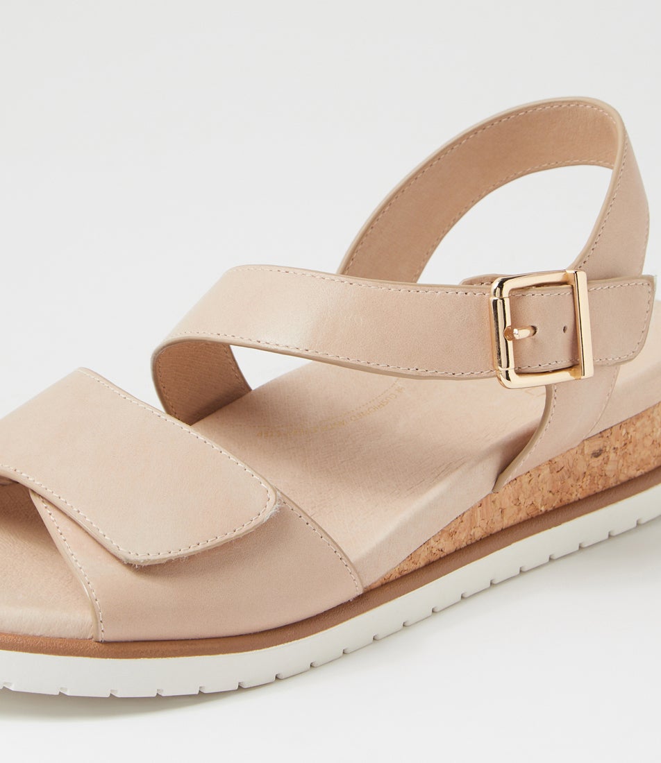 Vamsy W Camel White Leather Sandals