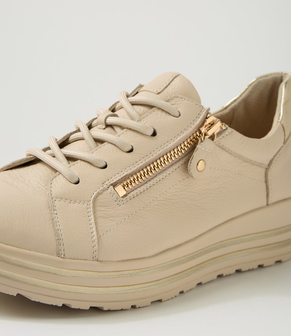 Vamra Xf Vanilla Gold Leather Sneakers