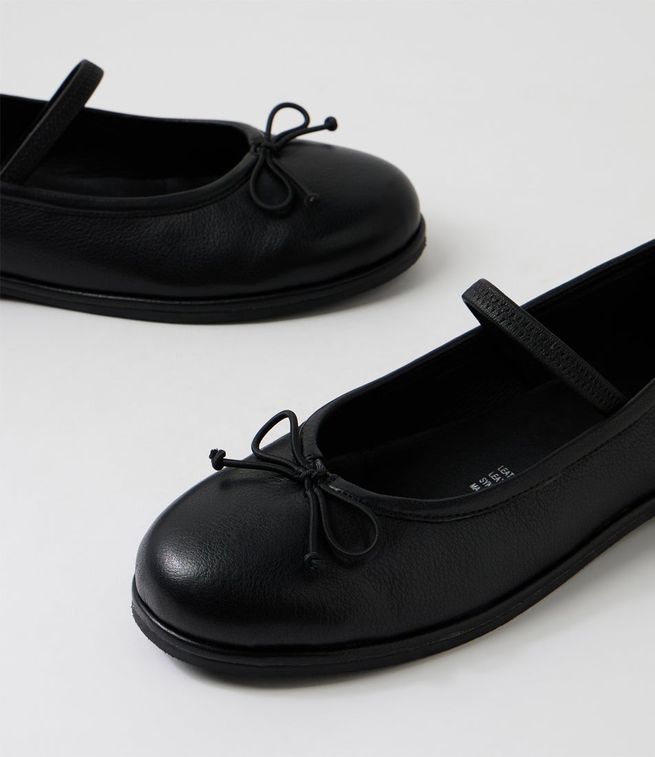 Relize Black Leather Ballet Flats