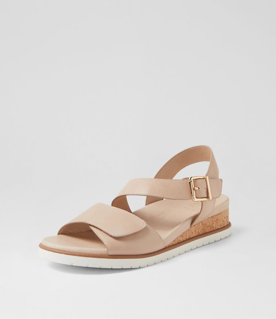 Vamsy W Camel White Leather Sandals