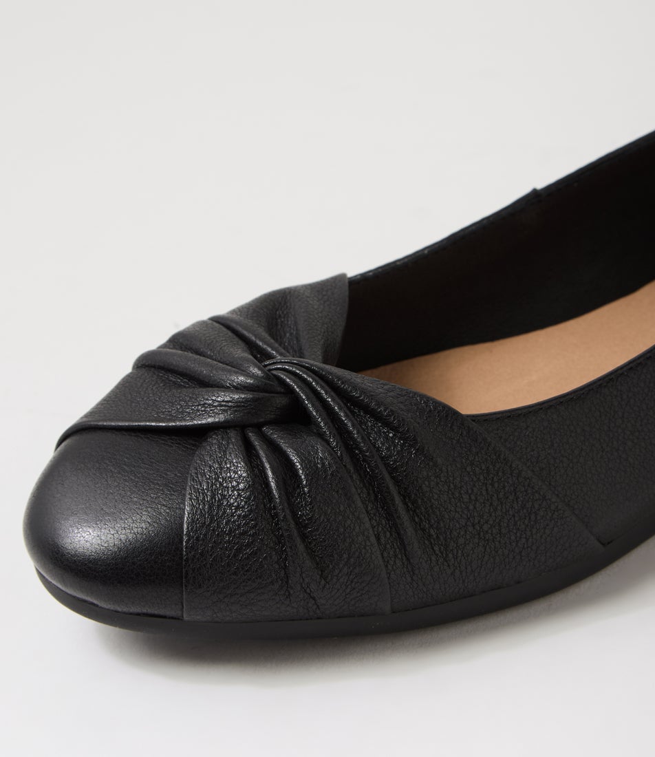 Blackelys Black Leather Flat Shoes