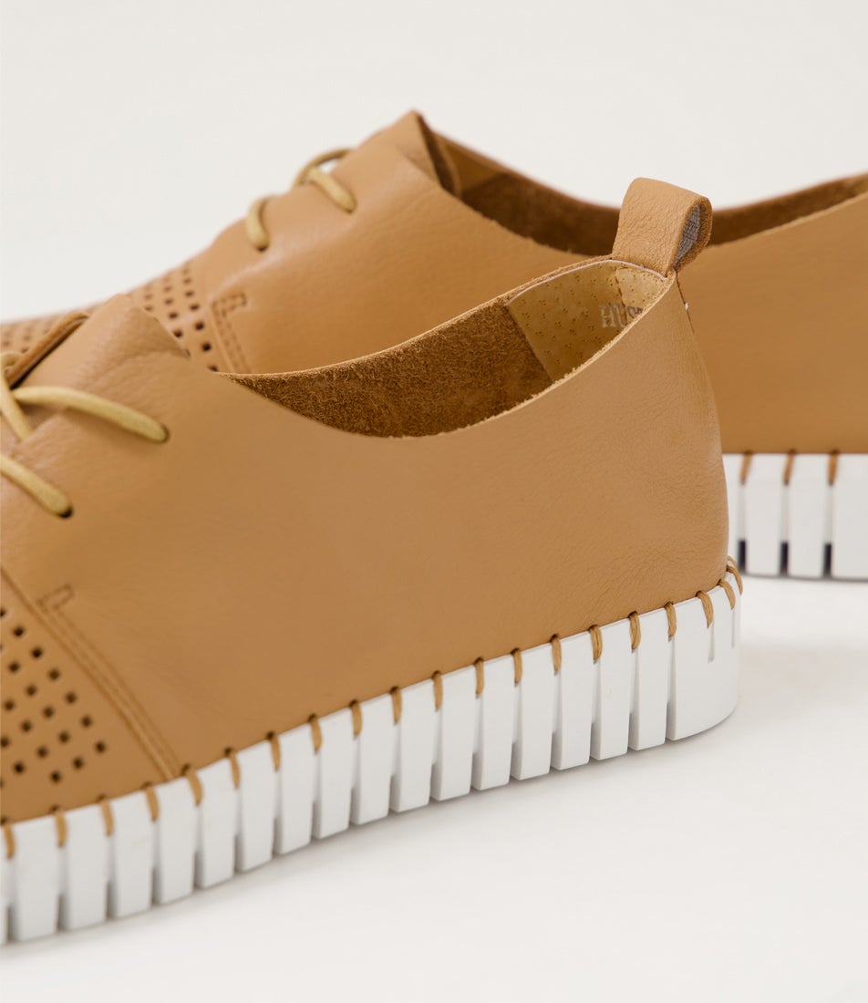 Huston Tan Leather Sneakers