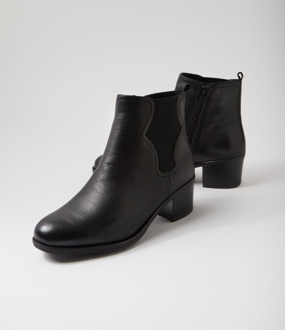 Carlosie Black Leather Chelsea Boots