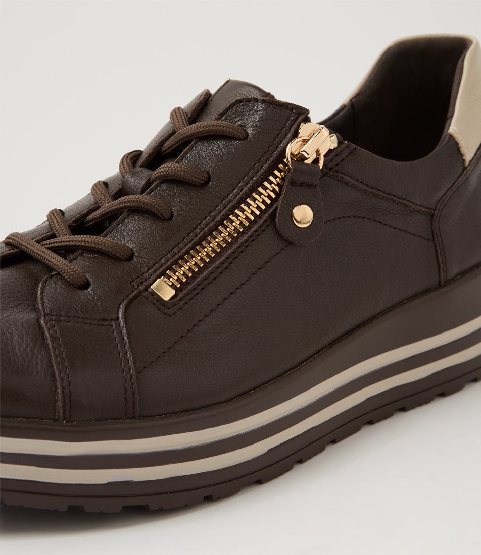 Vamra Xf Choc Almond Leather Sneakers