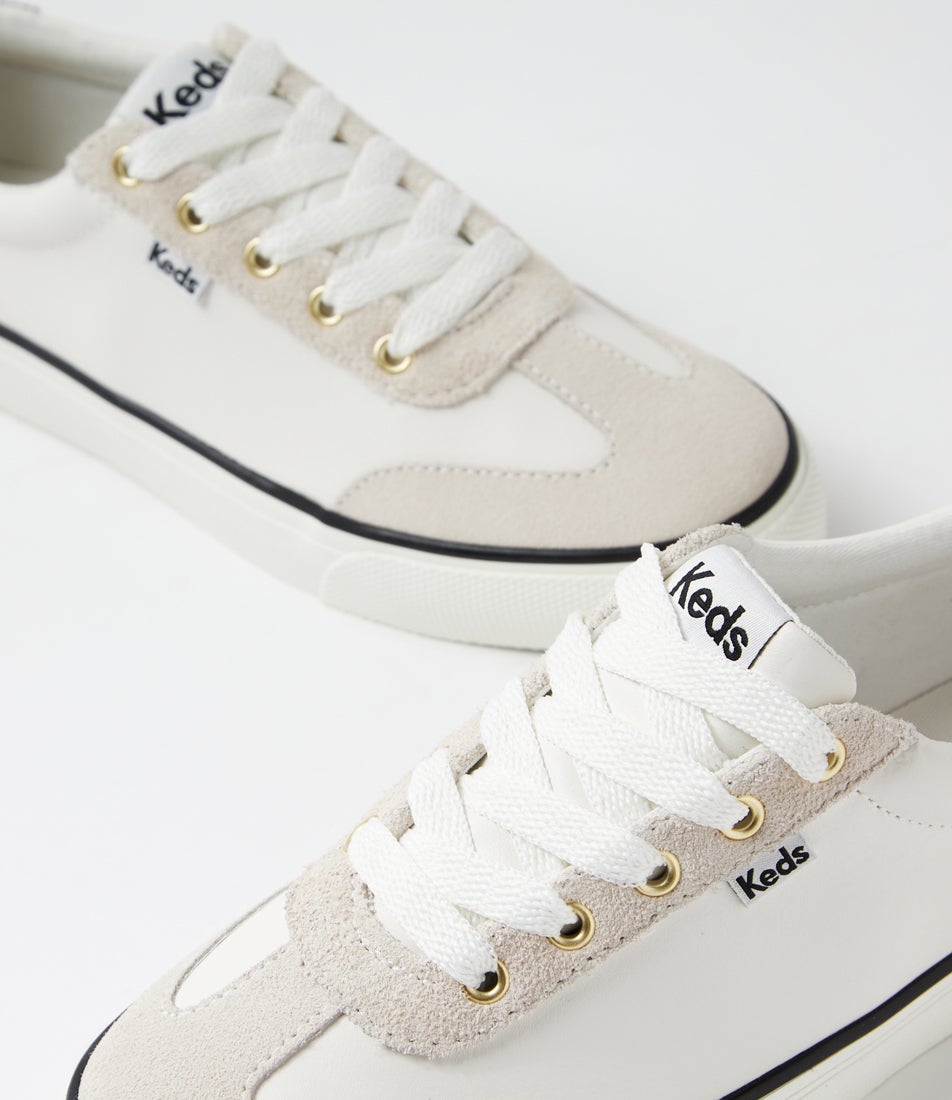 Jump Kick T Toe Sea Salt Oatmeal Leather Sneakers
