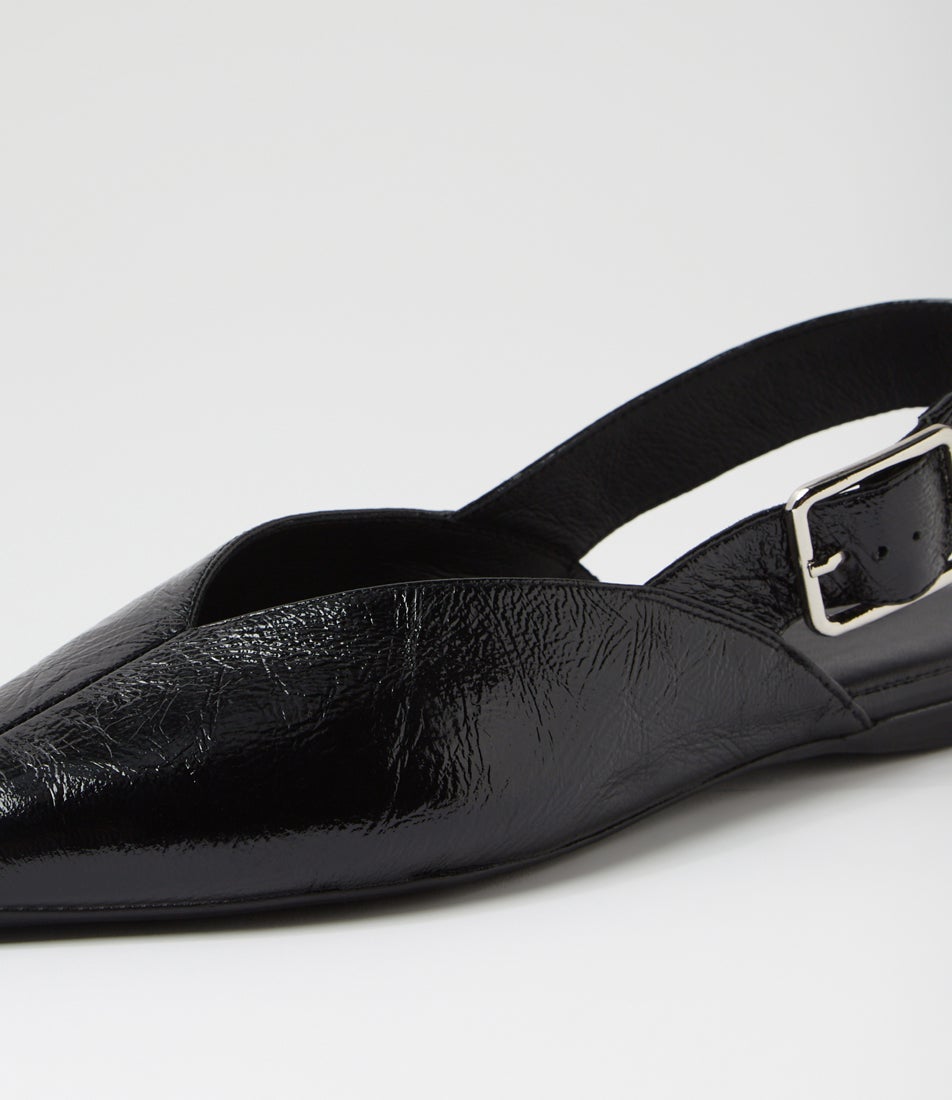 Foraya Black Leather Flat Shoes