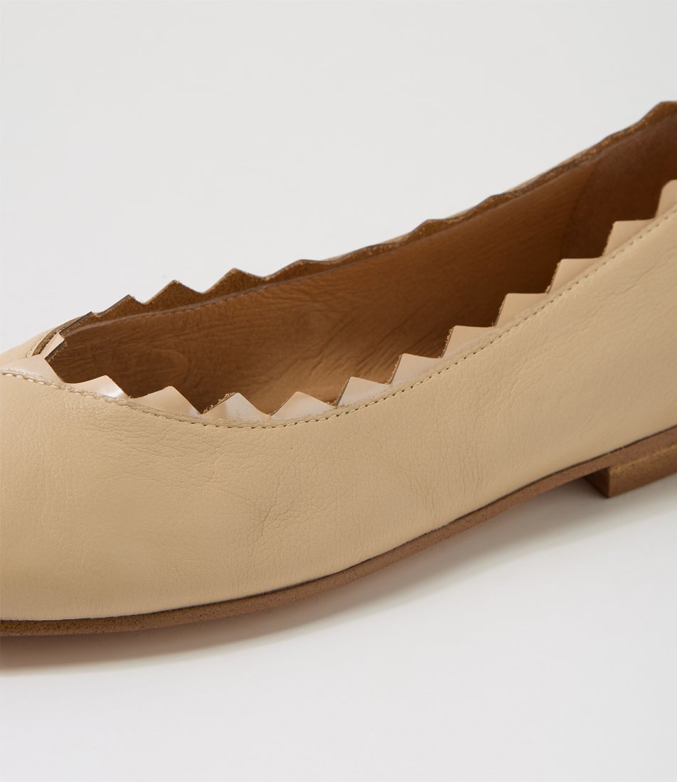 Ursulos Camel Leather Patent Ballet Flats
