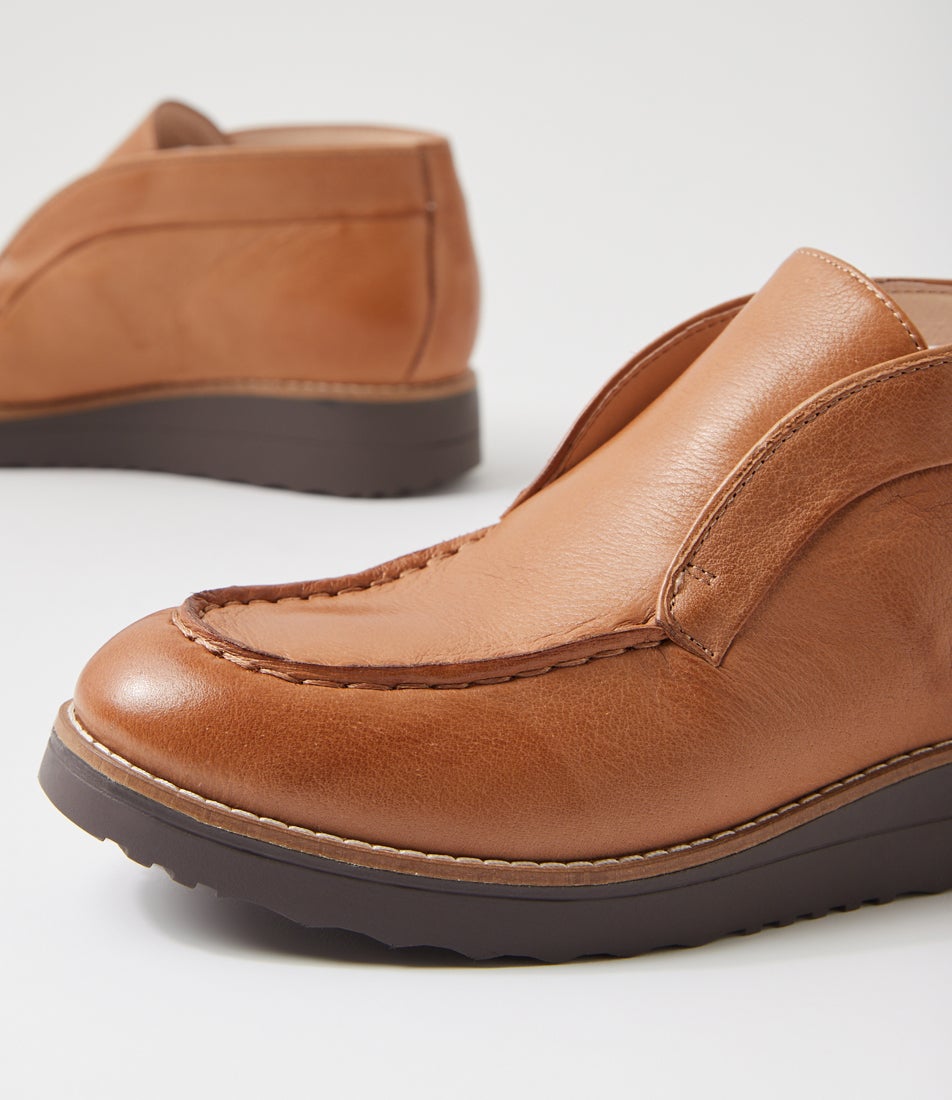 Onott Dark Tan Choc Leather Ankle Boots