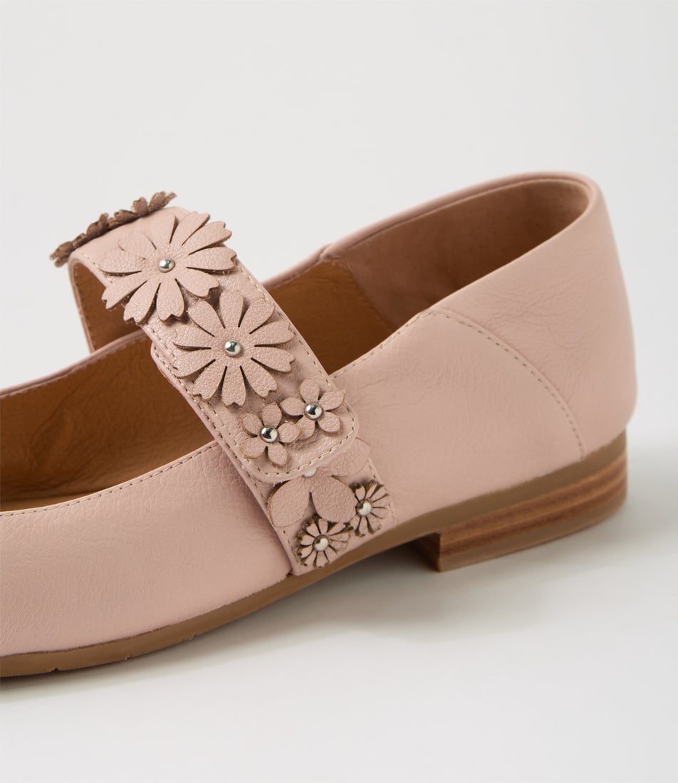 Pheasant Rose Leather Flat Shoes