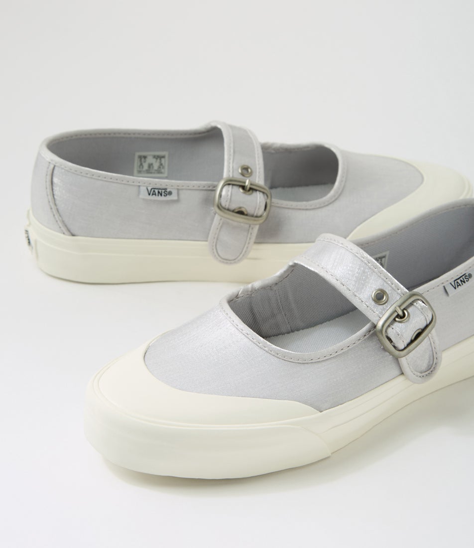 Mary Jane W Satin Silver Sneakers Mary Jane W Satin Silver Sneakers