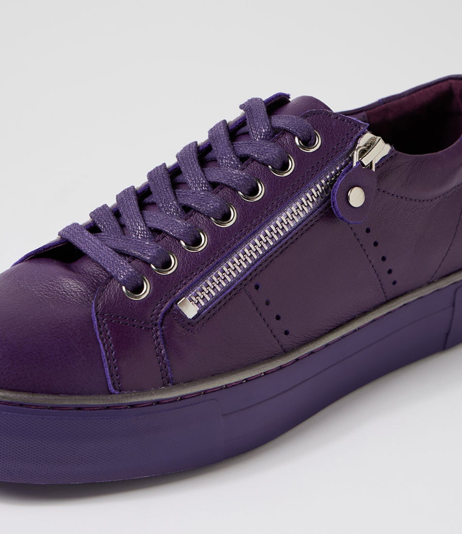 Froggy Purple Leather Sneakers