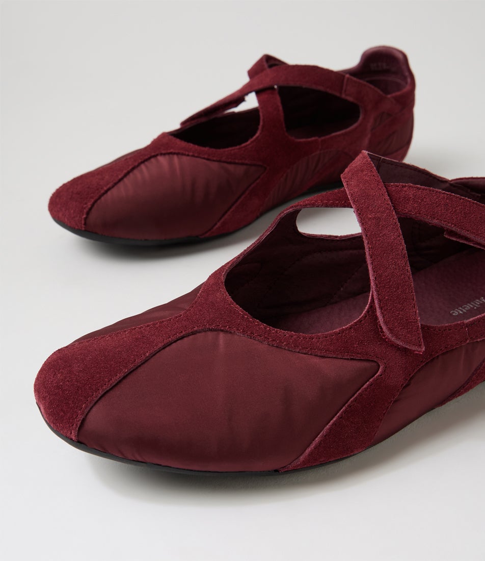 Blev Burgundy Suede Fabric Flat Shoes