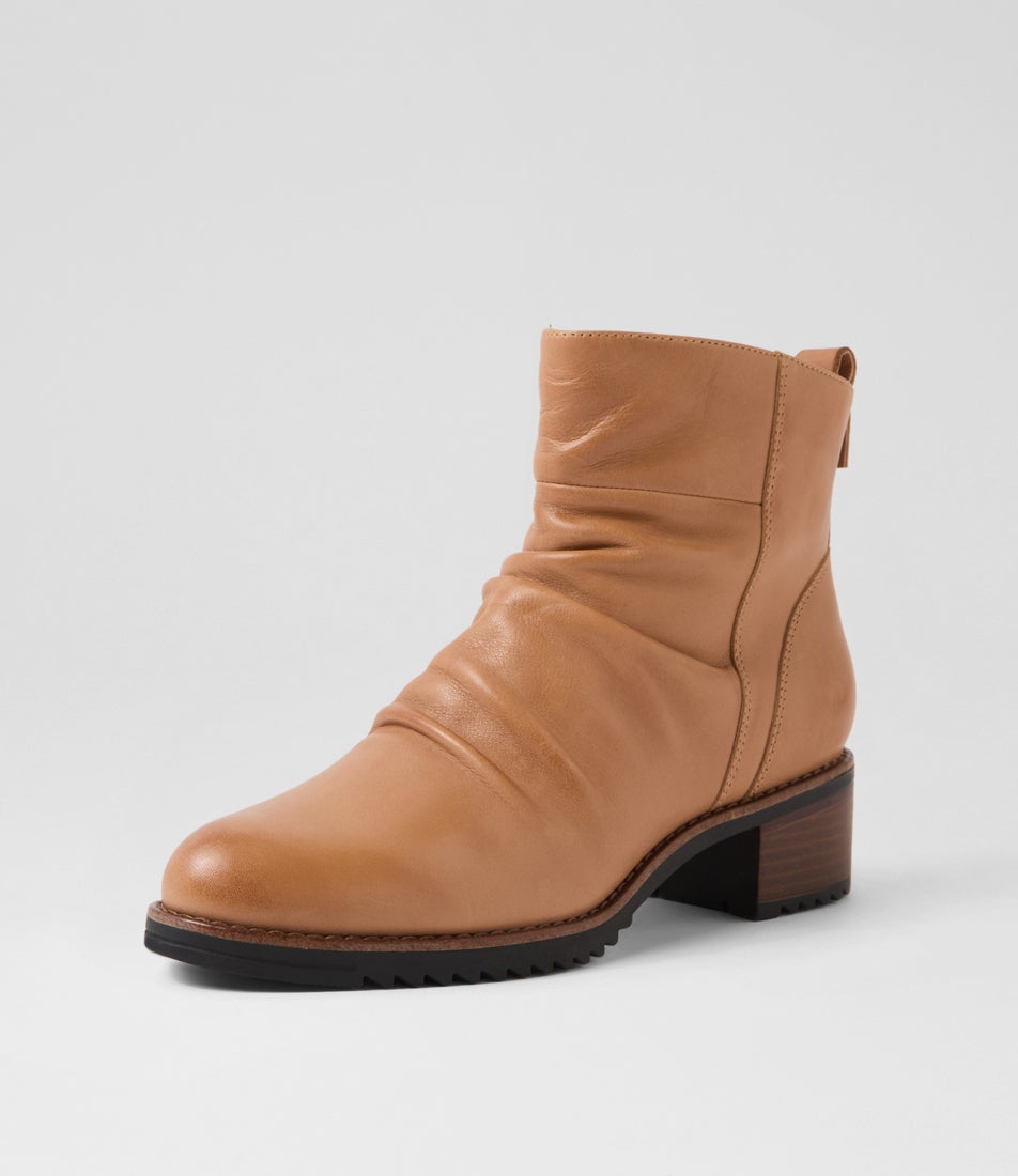 Gardin Cafe Waxy Leather Ankle Boots
