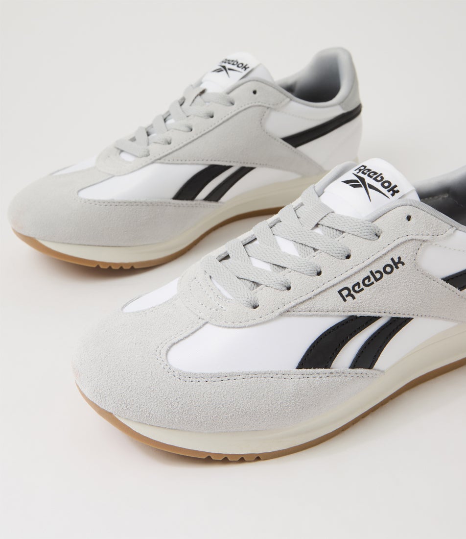 World 70 M White Fabric Sneakers