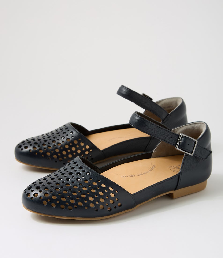 Carrole Xf Navy Leather Flat Shoes Carrole Xf Navy Leather Flat Shoes