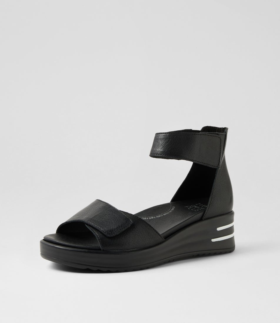 Sofio Xw Black Leather Sandals