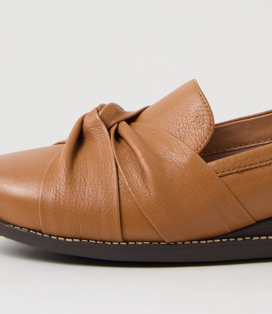 Inies Dark Tan Brown Leather Flat Shoes