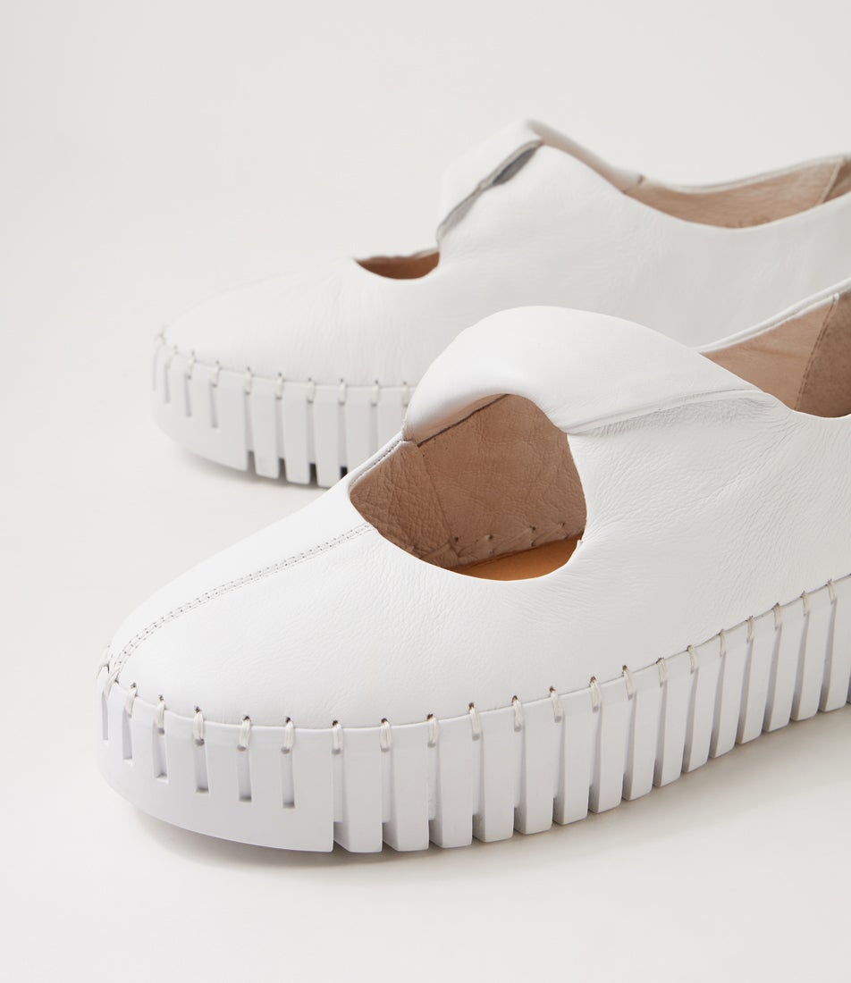 Breakar White Leather Flat Shoes