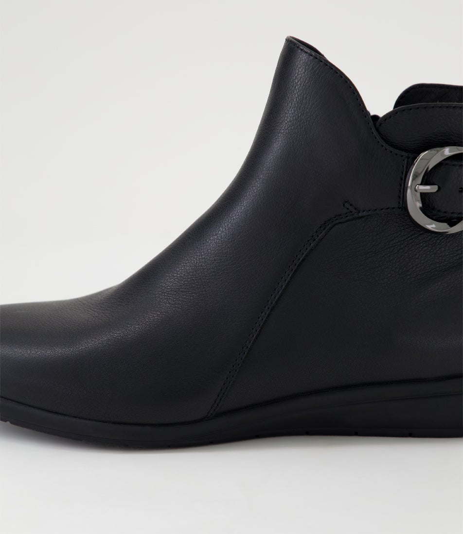 Fantastica Black Leather Ankle Boots