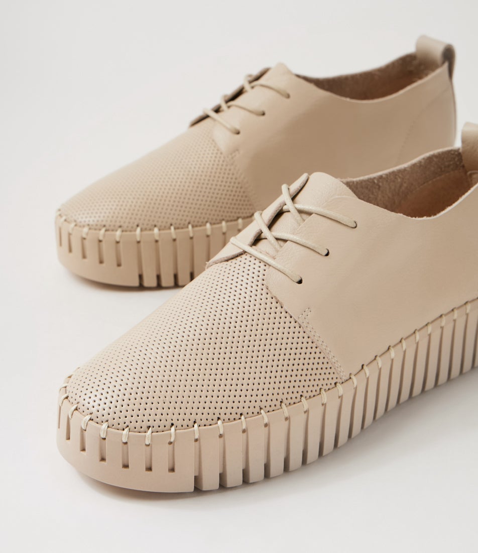 Batu Almond Leather Sneakers