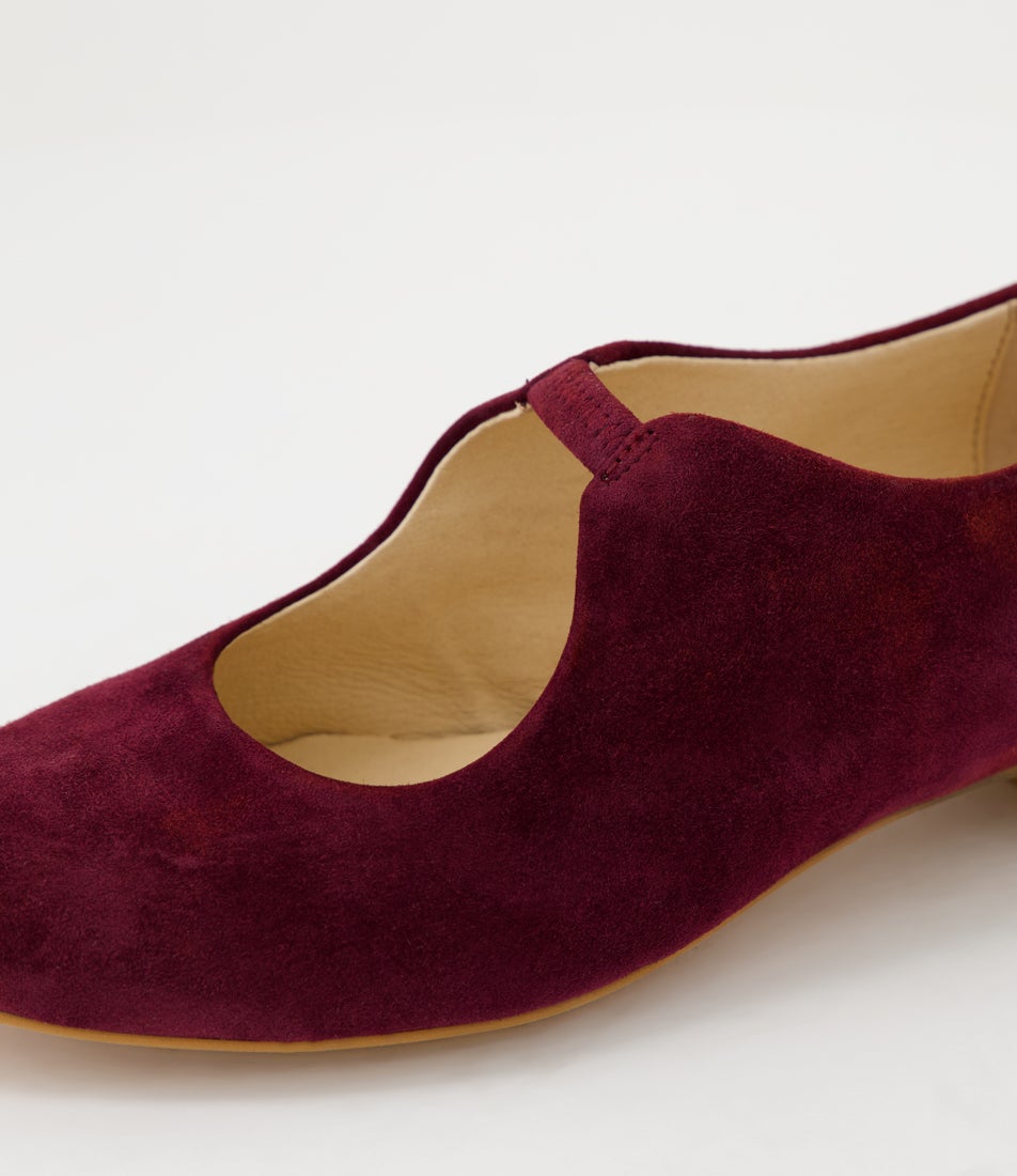 Eser Burgundy Suede Flat Shoes