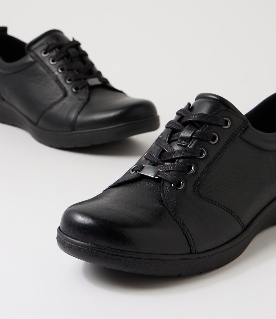Alishie D Black Leather Sneakers