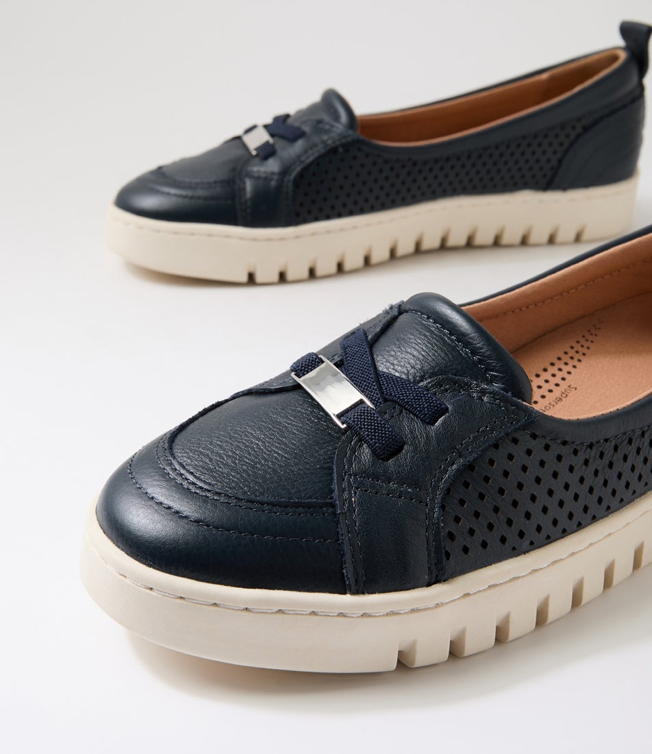 Tarins Navy Leather Flat Shoes