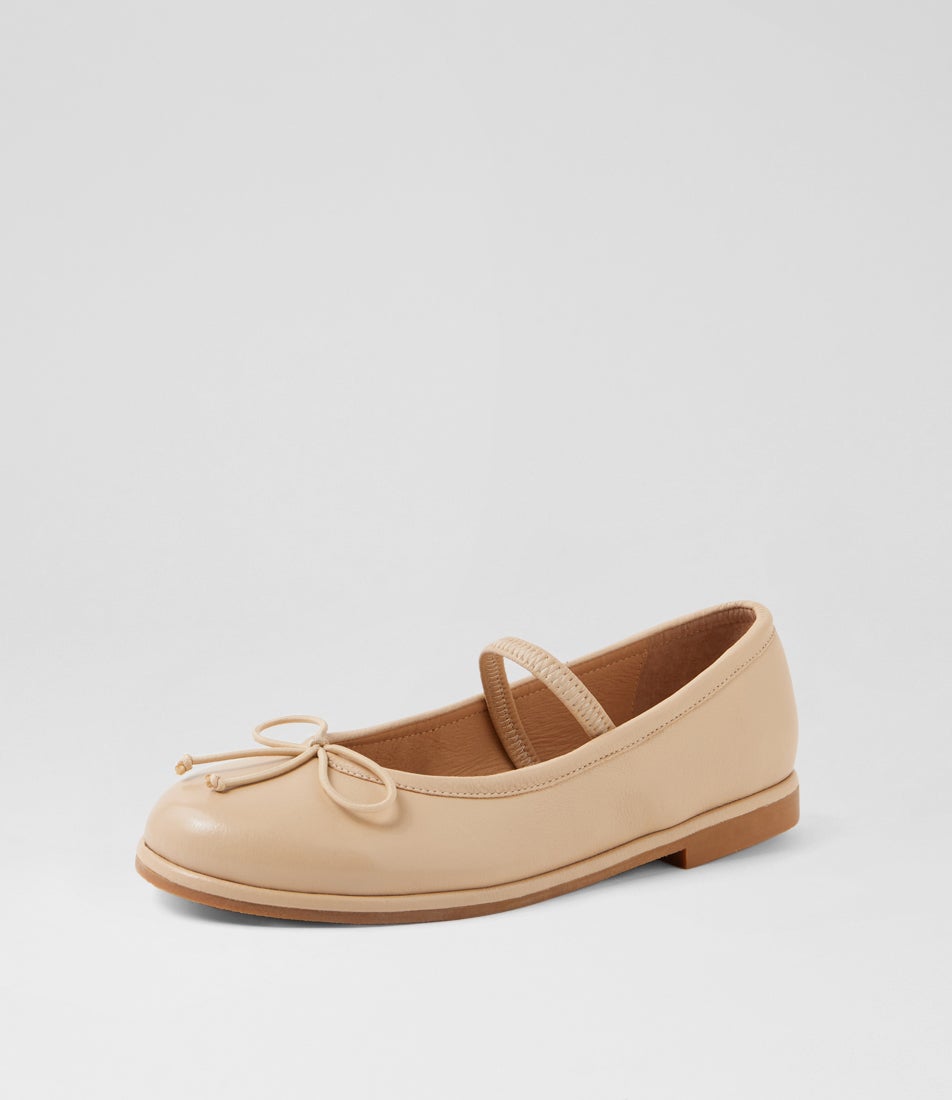 Relize Camel Leather Ballet Flats