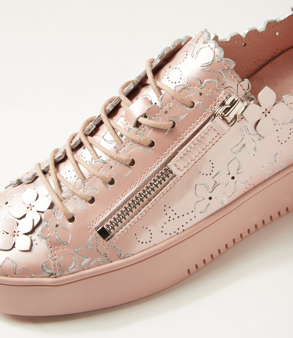 Leere Pale Pink Pearl Silver Patent Leather Sneakers