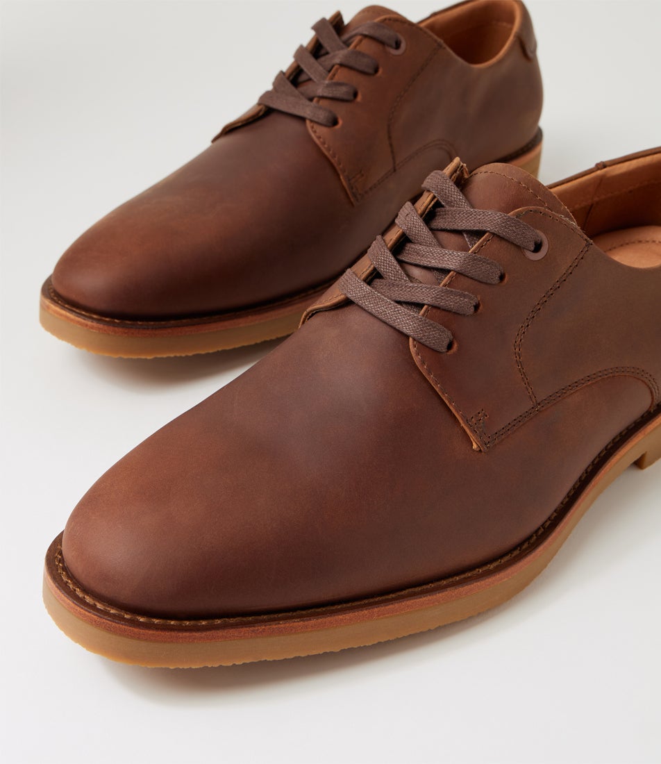 Gobi Tan Oiled Leather Flat Shoes