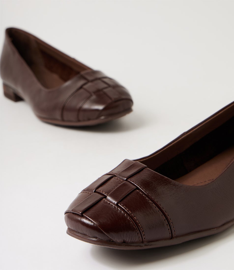 Tylan Choc Leather Flat Shoes