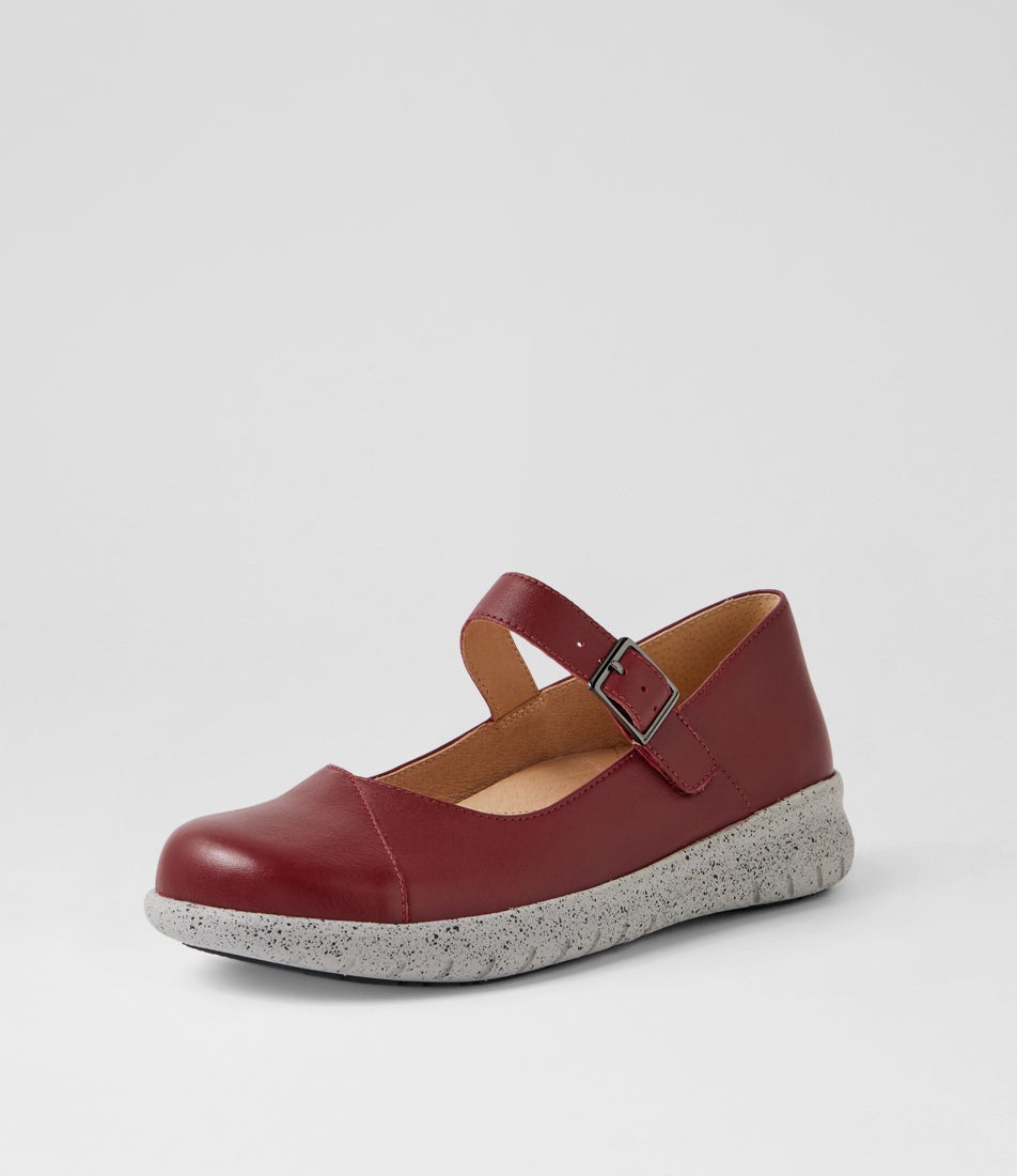 Saja W Pinot Leather Flat Shoes