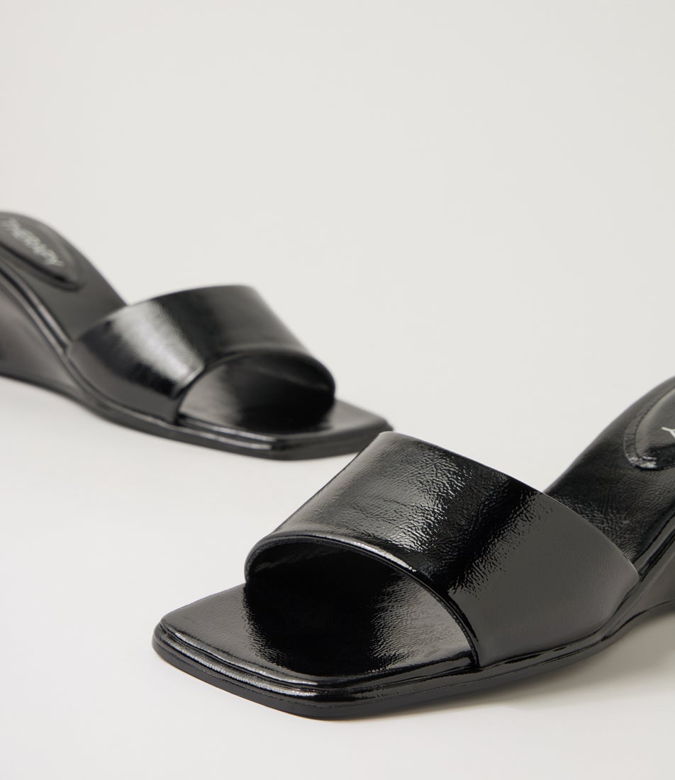 Lafayette Black Crinkle Patent Pu Sandals