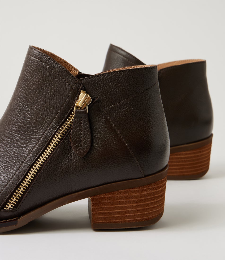 Eisa Xf Choc Leather Ankle Boots