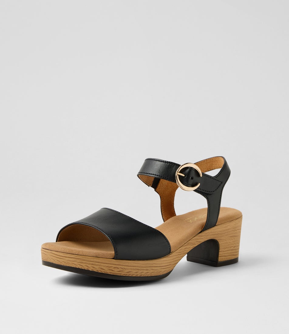 Solche Schwarz Leather Sandals