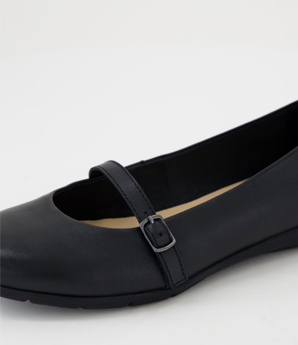 Hillie Black Leather Flat Shoes