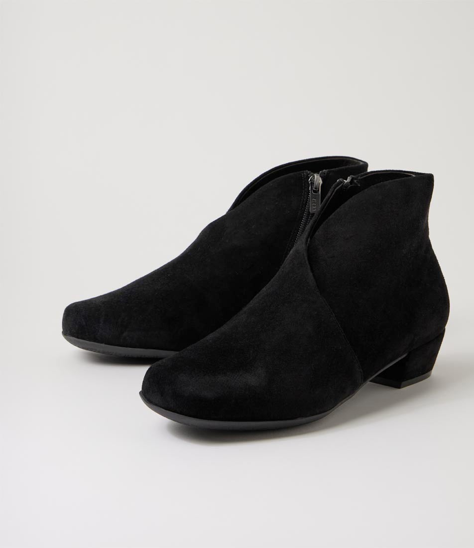 Quellay Xw Black Suede Ankle Boots