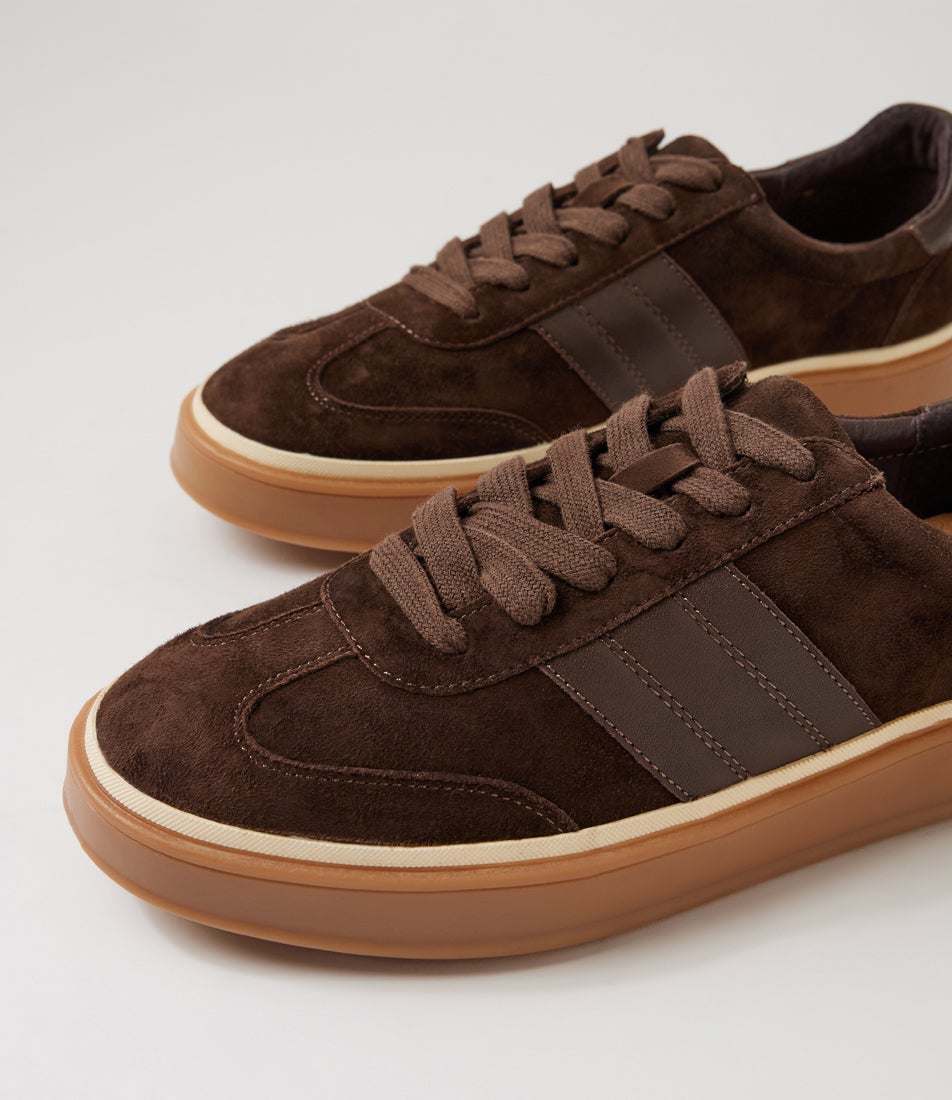 Prayda Choc Leather Sneakers
